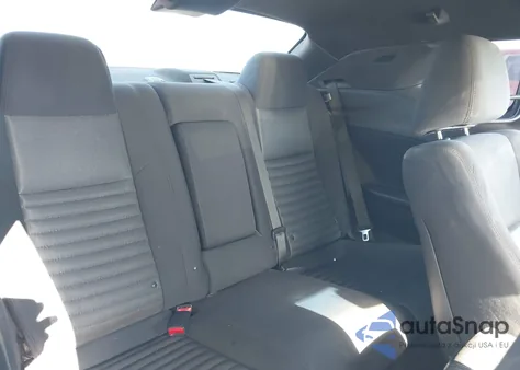 2014 Dodge Challenger Sxt z USA, uszkodzony, nr VIN 2C3CDYAG9EH274039